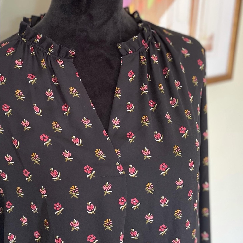 Black & Floral LOFT Blouse